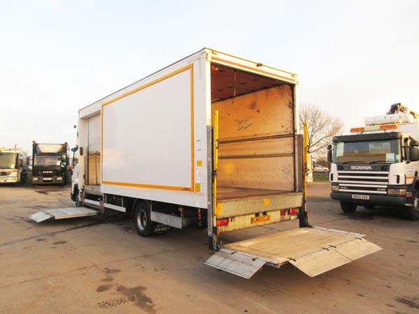 REF 110 - 2013 Isuzu 11 Ton Euro 5 box truck with side and rear tail lifts For Sale